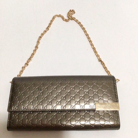 Gucci Metallic Gray Wallet on Chain - Picture 12 of 16